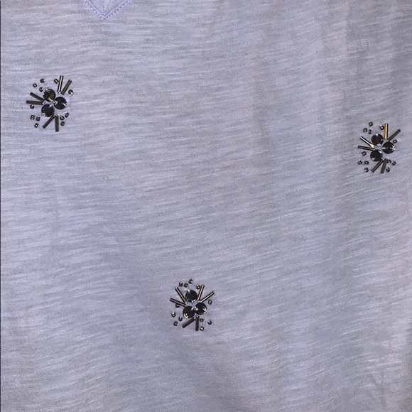 Periwinkle V neck with gem embellishments - Picture 3 of 6